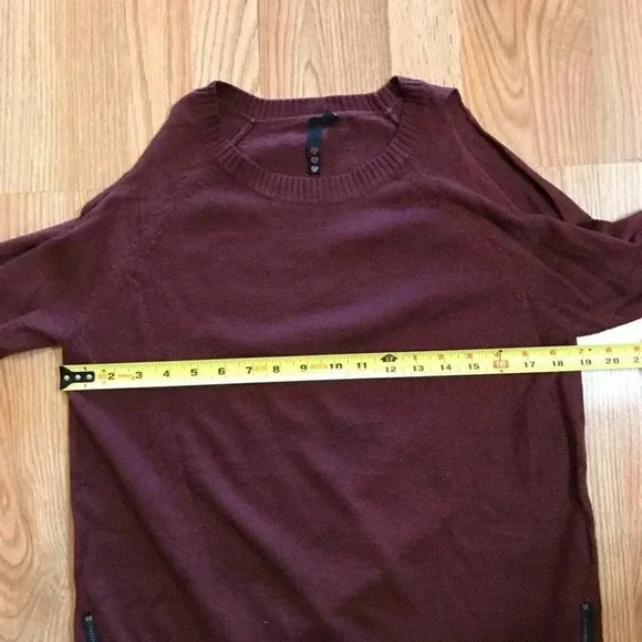 Three Pink Hearts Women's Garnet Cold Shoulder Sweater Zippers Tunic Junior’s L - Picture 8 of 10